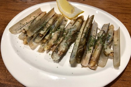 マテ貝の鉄板焼き